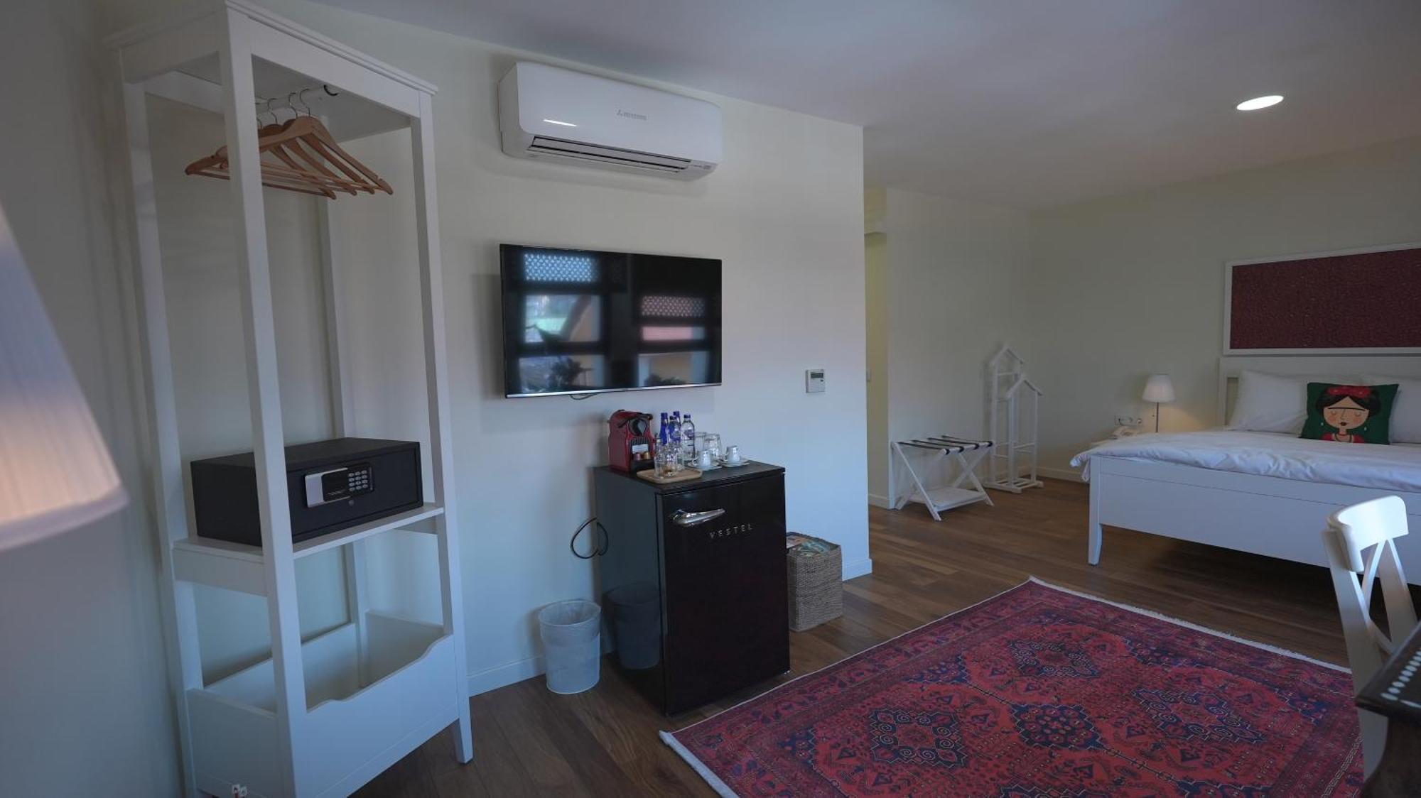 Pertevniyal Aziziye Hotel Konya Bagian luar foto